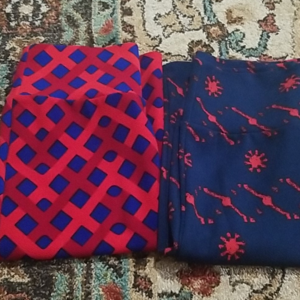 2 Lularoe Cassie skirts XS